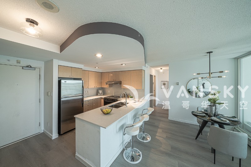 250926121131_Kitchen dinning.jpg